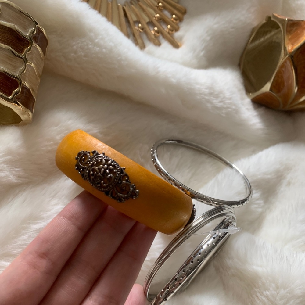 ✨ BUNDLE ✨ GOLDEN GODDESS FASHION ACCESSORIES - Picture 2 of 7